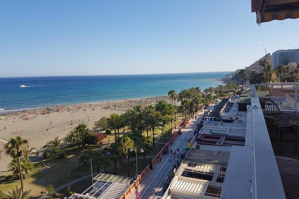 021 - Wonderful Beachfront Apartment With Stunning Sea Views Benalmádena Eksteriør billede