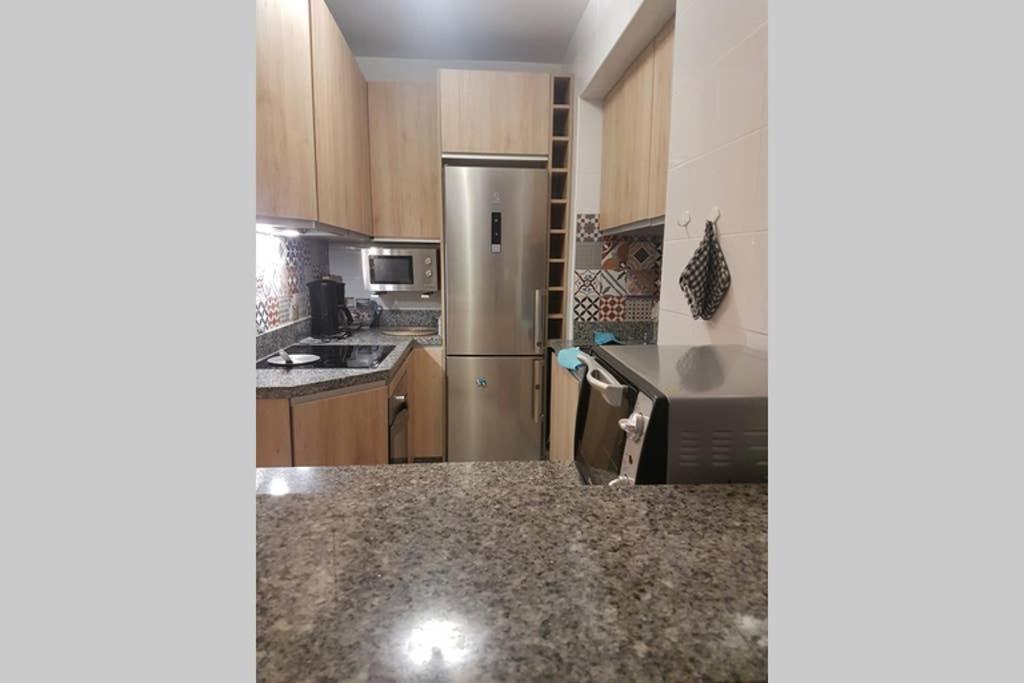 021 - Wonderful Beachfront Apartment With Stunning Sea Views Benalmádena Eksteriør billede