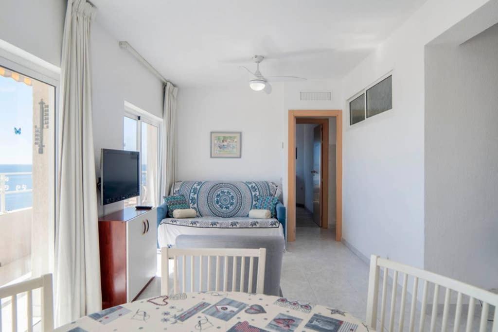 021 - Wonderful Beachfront Apartment With Stunning Sea Views Benalmádena Eksteriør billede
